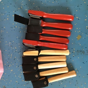 <span class=keywords><strong>Brosse</strong></span> professionnelle à picots en acier pour le nettoyage des semelles de chaussures de danse pour adultes, idéale pour les chaussures de danse latine et de <span class=keywords><strong>ballet</strong></span> - Product Image 3