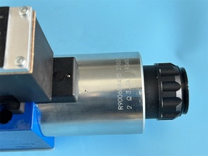 Original R900949757 4WRAE10W1-60-2X/G24N9K31/F1V วาล์วควบคุมทิศทางไฮดรอลิกแบบสัดส่วน NG10 มีสินค้าในสต็อก - Product Image 2