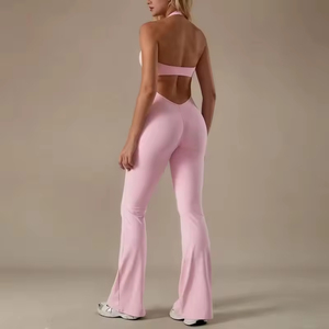 Combinaison de yoga pour femme OEM personnalisée, dos nu, à col licou, avec pantalon évasé, très élastique, effet seconde peau, pour le fitness et la gym - Product Image 3