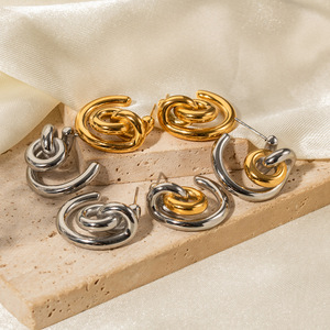Pendientes de Aro en Forma de C con Nudo Trenzado de Acero Inoxidable, Chapados en Oro de 18K, con Diseño Geométrico de Colores Mixtos, Tendencia 2025 - Product Image 3