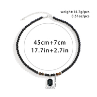 Collier vintage en perles acryliques noires avec pendentif carré, collier tendance pour homme, collier en perles œil de tigre pour homme, cadeau