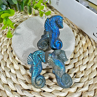 Vente en gros naturelle de haute qualité sculptée à la main petite labradorite bleu flash hippocampe tête sculptures pour la décoration