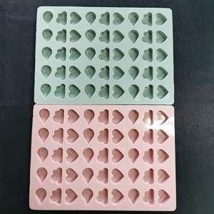 Nuevo Molde de Silicona para Caramelos de Gelatina y Gomitas con Forma de Corazón y Nube, 45 Cavidades, Grado Alimenticio - Product Image 3