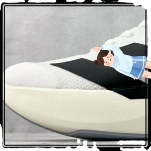 รองเท้ากีฬาลำลองผู้ชายรุ่นท็อปปี 2026 คุณภาพสูง ระบายอากาศได้ดี พื้นรองเท้าด้านนอกยางกันลื่นขนาดใหญ่ รองเท้าวิ่งที่ใส่สบาย - Product Image 1