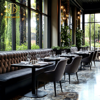 Ensemble de mobilier de restaurant sur mesure Ron Group : table carrée, chaise rembourrée personnalisée, banquette commerciale en cuir capitonné