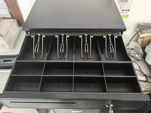 Boîte à billets ABS blanche à cinq compartiments 12V avec serrure, comptage et tri automatiques, pour usage bureautique et professionnel, pour clés, argent et espèces de <span class=keywords><strong>caisse</strong></span> - Product Image 4