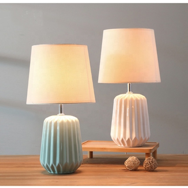 American Nordic Creative Ceramic Desk Lamp for Home Office Simple Modern Warm Decoration with Personality for Bedroom Bed