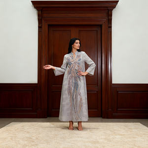 Robe Abaya élégante en polyester floqué, sur mesure, en gros, pour femmes musulmanes, idéale pour les fêtes de luxe - Product Image 2