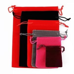 Sacs de rangement en velours en gros avec cordon de serrage, légers et portables, pour bijoux et accessoires cosmétiques, avec logo personnalisé - Product Image 1
