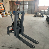 Tragbarer 300kg Elektro-Gabelstapler mit Funkfernbedienung, automatischer Bremse und abnehmbarem Stapler für Bühnen- und Flightcases