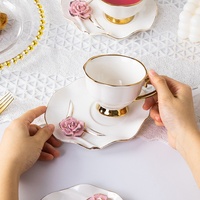 Set Cangkir Kopi Keramik Modern Grosir, Pinggiran Emas & Desain Bunga Buatan Tangan untuk Rumah dan Bisnis Katering