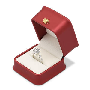 Multifuncional de alta calidad de terciopelo rojo dentro de la caja de joyería de cuero Pu caja de collar de lujo Taki - Product Image 6