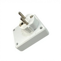 Adaptateur de prise britannique/européenne compact 13A robuste avec USB-A + USB-C 5V 2.4A MAX, approuvé PC UKCA CE RoHS pour ordinateur portable et voyage