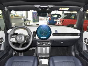 <span class=keywords><strong>MINI</strong></span> Convertible 2025 de 2 Puertas y 4 Asientos, Modelo COOPER S <span class=keywords><strong>CABRIO</strong></span> Artist, con Motor 2.0T de 204 CV y 4 Cilindros, Ideal para Desplazamientos Diarios - Product Image 4