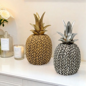 ของตกแต่งผลไม้สไตล์พื้นเมืองแบบเรซิ่นอีพ็อกซี่ย้อนยุคสำหรับเทศกาลคริสต์มาสข้ามพรมแดน เหมาะสำหรับจัดวางในห้างสรรพสินค้า - Product Image 4