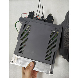 Unidad MR-J3W-22B Usada en Buen Estado MR-J3W-22B Unidad MR-J3W-22B Usada en Buen Estado MR-J3W-22B - Product Image 2