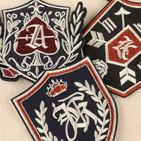 Patchs brodés personnalisés de haute qualité avec bordure, à coudre ou à repasser, motifs lettres et animaux