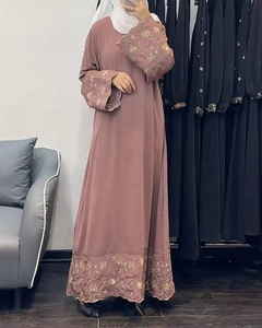 Abayas musulmanas tradicionales al por mayor: túnicas árabes, ropa estilo túnica islámica, <span class=keywords><strong>atuendo</strong></span> <span class=keywords><strong>de</strong></span> Medio Oriente, turco y <span class=keywords><strong>de</strong></span> los Emiratos Árabes Unidos - Product Image 3