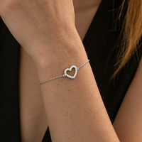Bracelet en argent sterling 925 en forme de cœur, serti de zircon taillé brillant, incrustation à griffes, plaqué rhodium, minimaliste, pour femme, 2,1 g