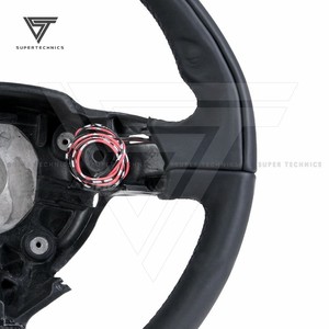 Volant de style Supertechnics-1 avec Led pour <span class=keywords><strong>Ferrari</strong></span> <span class=keywords><strong>488</strong></span> 2015-2018 Fibre de carbone de haute qualité personnalisée - Product Image 2