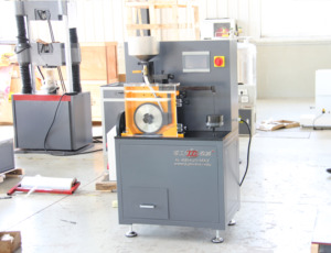 ASTM G65 Kuru Kum Lastik Tekerlek Aşınma Test Cihazı/aşınma test cihazı - Product Image 2