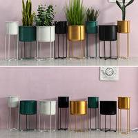 Rak Display Dalam Ruangan Pot Bunga Lantai Berdiri Dalam Ruangan Emas Grosir Tanaman Kaktus & Penanam Logam Taman Modern Rumah Pernikahan Dapur