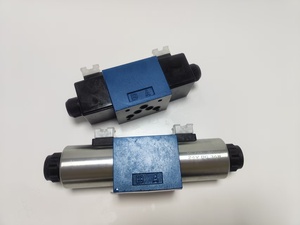 Électrovanne OEM série 4WE10, bidirectionnelle, haute pression 315 bars, débit 20 GPM, port 1/4 po - Product Image 2