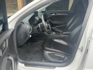 <span class=keywords><strong>Audi</strong></span> <span class=keywords><strong>A3</strong></span> AWD Quattro 2020 2021 <span class=keywords><strong>2022</strong></span> para Premium Plus 45 TFSI, Sedán de 4 Puertas, Auto Usado, Asientos de Cuero, Volante a la Izquierda - Product Image 4