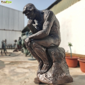 Famoso filosofo Patina finitura antico su misura giardino verde bronzo statua pensatore in vendita - Product Image 1