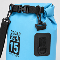Sac étanche personnalisé avec logo 15L en bleu et noir, sac étanche pour la randonnée, la pêche en rivière et le camping