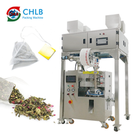 Machine d'emballage automatique pour sachets de thé triangulaires et sachets avec option pochette pour matériaux plastiques et papier de qualité alimentaire