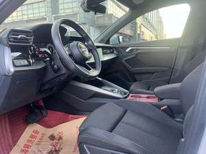 <span class=keywords><strong>Audi</strong></span> <span class=keywords><strong>A3</strong></span> 2021 <span class=keywords><strong>Sportback</strong></span> 35TFSI <span class=keywords><strong>Advanced</strong></span> Elegance Turbo, Volante a la Izquierda, Interior Oscuro, Asientos de Tela R17 - Product Image 6