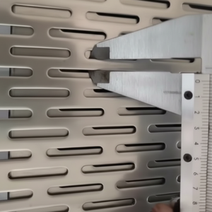 Lámina de Metal Perforada con Recubrimiento en Polvo, Forma de Diamante, Malla de Aluminio de Acero Inoxidable de 0.2 mm para Decoración, Corte y Doblado - Product Image 1