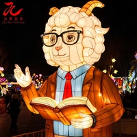 Maßgefertigtes Cartoon-Schaf Berufslaternen-Set Zigong LED Seiden-Tierlaterne für Freizeitpark-Nachtshows