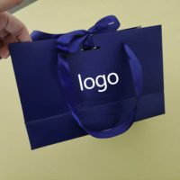 Özel baskı Logo sadık mavi alışveriş çantası ambalaj giysileri hediyeler Tote karton kağıt torba ile şerit kolu