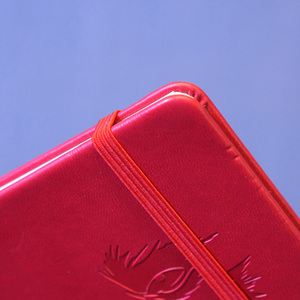 Libreta de Cuero PU con Logotipo Grabado Personalizado, Tapa Dura, Agenda de Negocios con Banda Elástica - Product Image 4