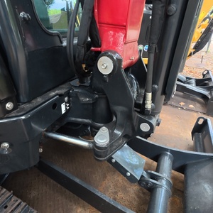 เครื่องยนต์ทรงพลัง รถขุดไฮดรอลิกคุณภาพสูง รถขุดแบคโฮมือสอง Yanmar Vio35 ขนาด 3.5 ตัน - Product Image 4