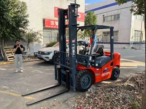 Carretilla Elevadora Diésel Usada Shanghai Heli de 5 Toneladas, Bajo Precio, Mini, de Combustión Interna, 4.5m, 3 Mástiles, AWD, Todoterreno, Hidráulica Lateral - Product Image 5