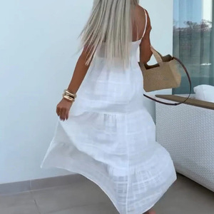 Vestido de playa bohemio europeo-americano con cuello en V, bajo amplio, sin espalda y tirantes, largo hasta el suelo, para exportación transfronteriza - Product Image 4