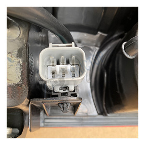 Luces traseras para automóviles compatibles con vehículos Tacoma fabricados entre 2005 y 2015; luces traseras originales para Tacoma. - Product Image 1