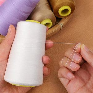 Fábrica al por mayor 40/2 5000yds 100% hilado de poliéster suministros de hilo de coser para prendas de vestir - Product Image 4