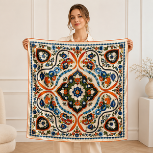 Sciarpe Quadrate Eleganti da <span class=keywords><strong>Donna</strong></span> del Produttore, Sciarpe di Lusso Personalizzate con Stampa del Designer, Sciarpe di Seta per Capelli di <span class=keywords><strong>Marca</strong></span> di Lusso - Product Image 1