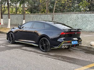 Venta al por Mayor en China: Changan Univ 1.5T 2023 2024 2025, Autos Nuevos 2024, Changan UNI-V IDD, Auto de Gasolina en Venta - Product Image 4