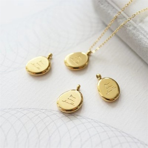 สร้อยคอชุบทองแบบแฟชั่นเรียบง่ายจี้รูปวงรี - Product Image 2