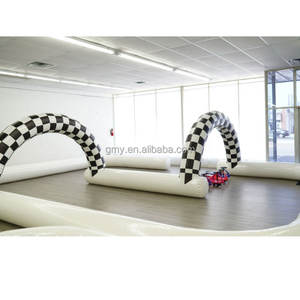 Équipement de <span class=keywords><strong>location</strong></span> <span class=keywords><strong>pour</strong></span> fêtes GMY Inflatables : Terrain de jeu gonflable blanc <span class=keywords><strong>pour</strong></span> voitures tamponneuses <span class=keywords><strong>pour</strong></span> enfants - Product Image 2