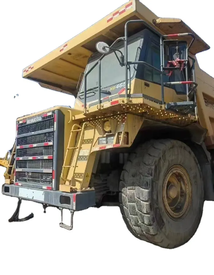 खेतों में प्रयुक्त komatsu HD-465 डंप ट्रक/खनन टिपर