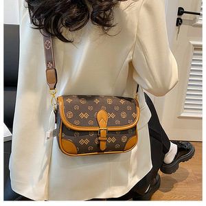 Bolso de mano de gran capacidad impermeable de estilo Retro para mujer, bandolera de hombro elegante para mujer con cuero de lujo vegano - Product Image 1