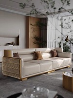 Canapé Chesterfield en cuir véritable de luxe postmoderne, mobilier haut de gamme pour villa, appartement de type T3 ou T4, idéal pour grands appartements modulaires.