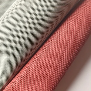 <span class=keywords><strong>Tissu</strong></span> en maille PVC polyvalent pour l'extérieur-Parfait pour les meubles rembourrés, les lits pour chiens et les écrans de confidentialité - Product Image 1
