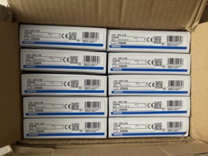 ใหม่และเป็นของแท้ 100% โอมรอนโซลิดสเตตรีเลย์ G3PE-215B - Product Image 1